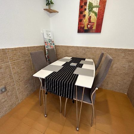 Lovely Newly Refurbished 1 Bedroom Flat Minutes From Sandy Beach,Private Terrace Caleta De Fuste Exterior photo