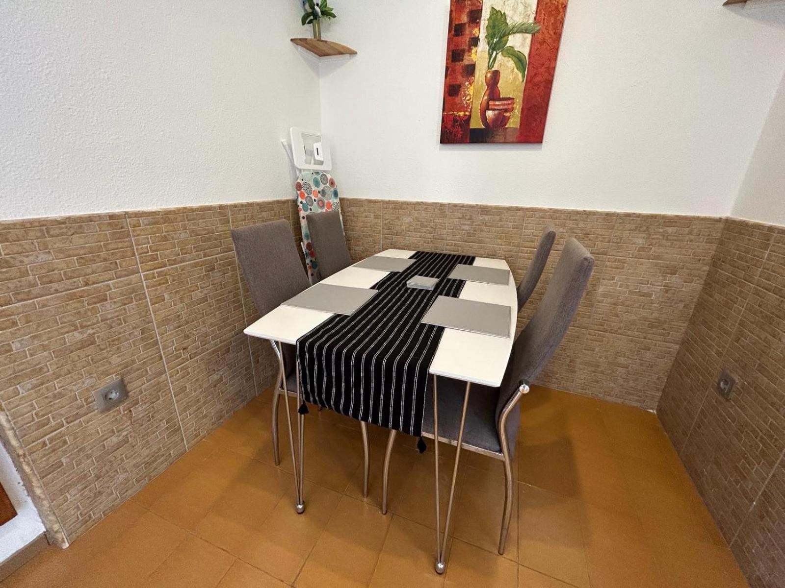 Lovely Newly Refurbished 1 Bedroom Flat Minutes From Sandy Beach,Private Terrace Caleta De Fuste Exterior photo