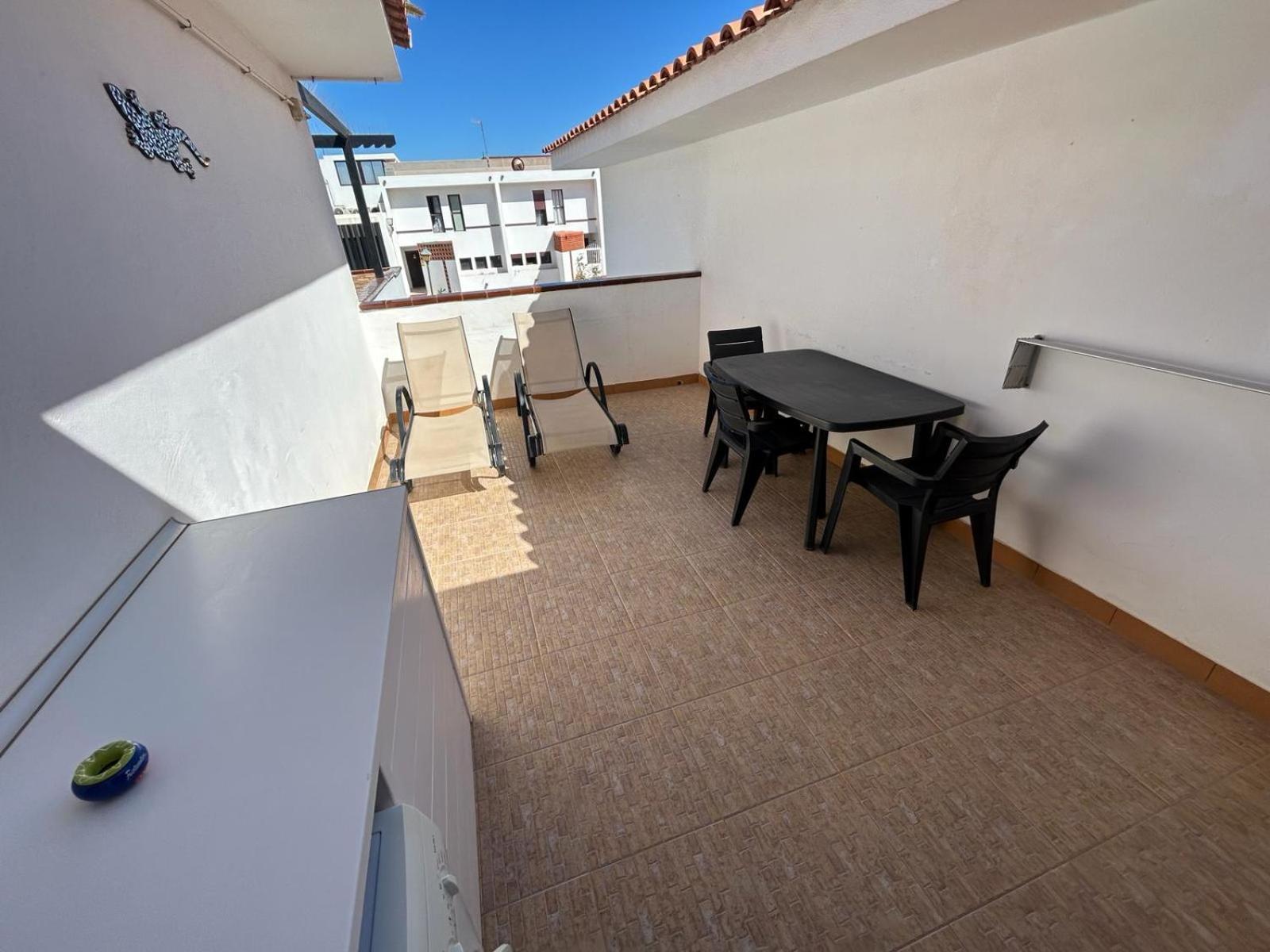 Lovely Newly Refurbished 1 Bedroom Flat Minutes From Sandy Beach,Private Terrace Caleta De Fuste Exterior photo